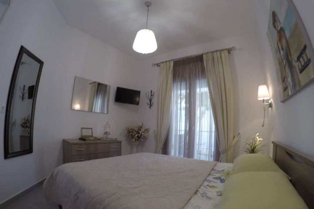 Polychrono New 2 Bedroom Apt. Just By The Sea! Exterior photo