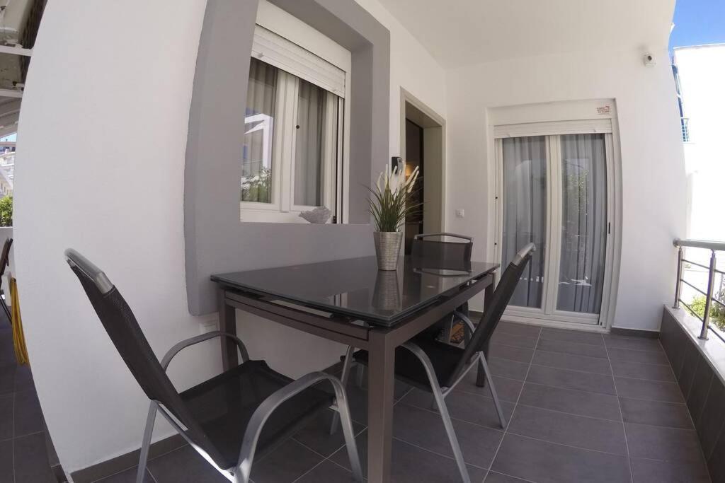 Polychrono New 2 Bedroom Apt. Just By The Sea! Exterior photo